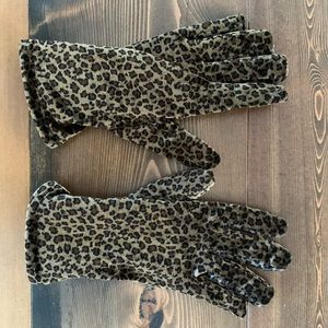 Leopard chenille gloves